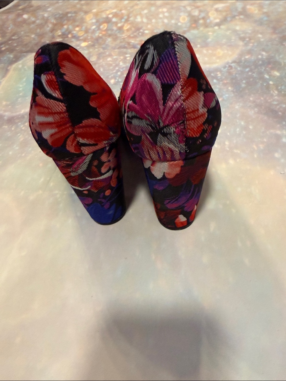 JustFab Floral Print Block Heel Pumps in Black, Pink, Red 7.5 - Picture 3 of 3